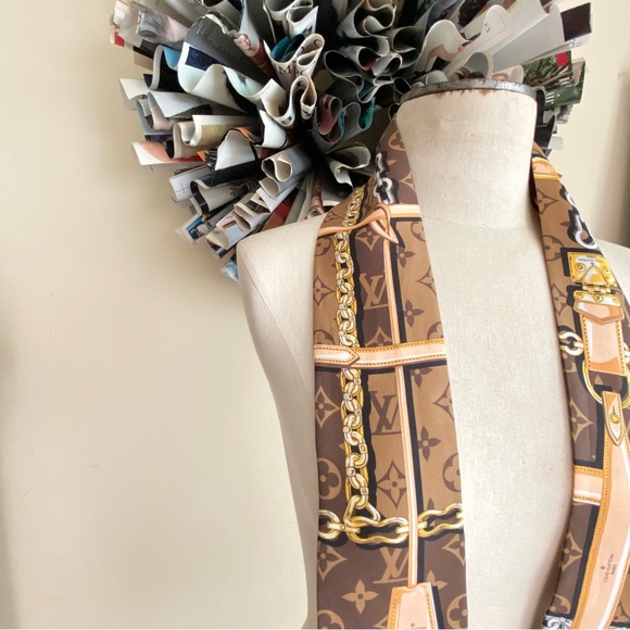 Louis Vuitton | Monogram Confidential Bandeau - Picture 9 of 13